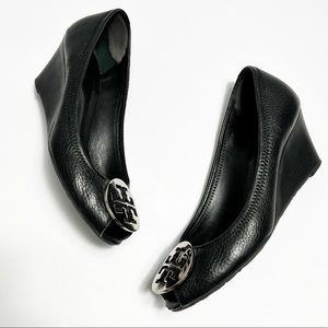 TORY BURCH BLACK SILVER SALLY 2 TUMBLED LEATHER SIZE 8.5 WITH BOX